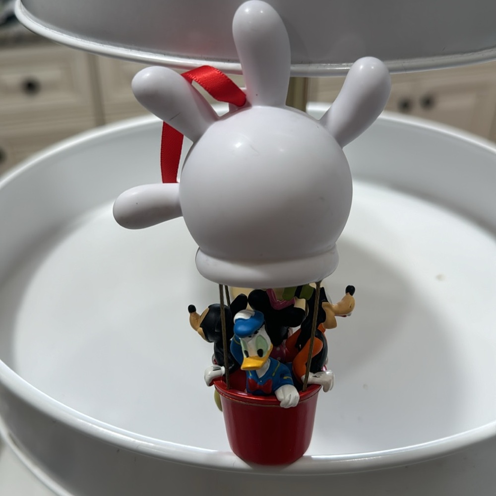 DISNEY MICKEY MOUSE HOT AIR BALLOON SKETCHBOOK ORNAMENT - Picture 4 of 7
